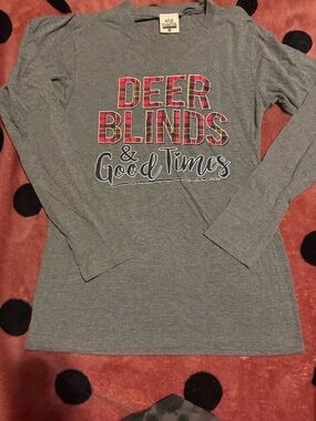atx mafia Gray Long Sleeve Graphic Tee "Deer Blinds & Good Times" Size Small